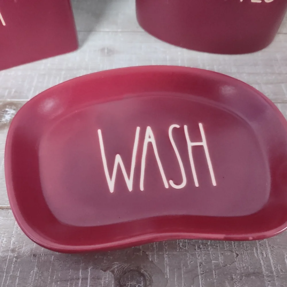 Rae Dunn Bathroom Set - Picture 2 of 4